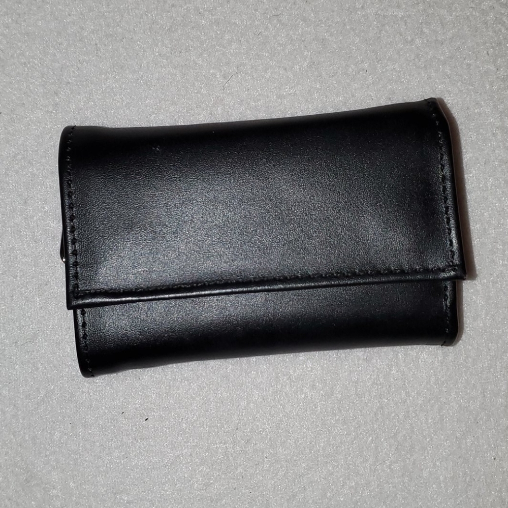 🚩$5 Add-on: NWOT Black Leather Keychain Wallet
